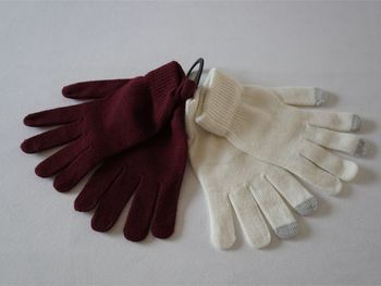 Lot de 2 paires de gants prunes/écrus neufs pour Femme