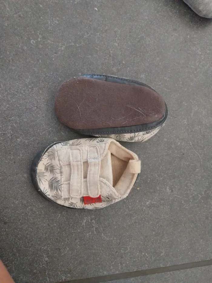 Chaussure bébé - photo numéro 3