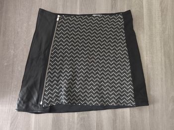 Jupe Bi matière Noire Taille 40