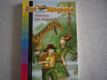 ATTENTION AUX DINOSAURES
