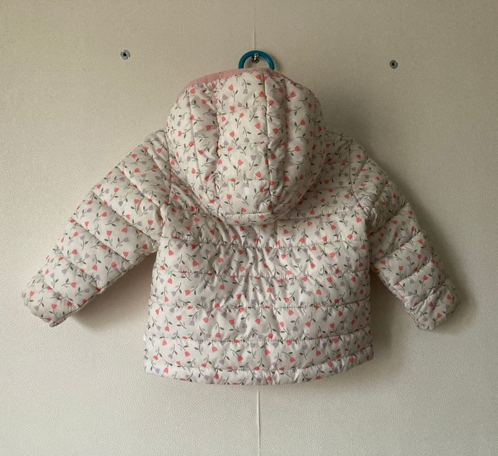 doudoune légère à capuche imprimé fleuri taille 23 mois - photo numéro 4