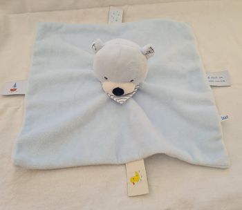 Doudou ours carré plat bleu- Foulard blanc et bleu rayé- Bout'chou