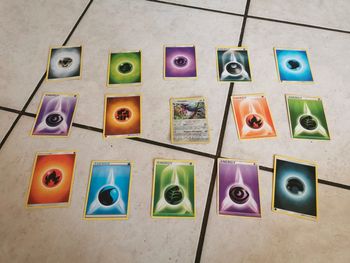Lot de cartes Pokémon brillante hélédelle