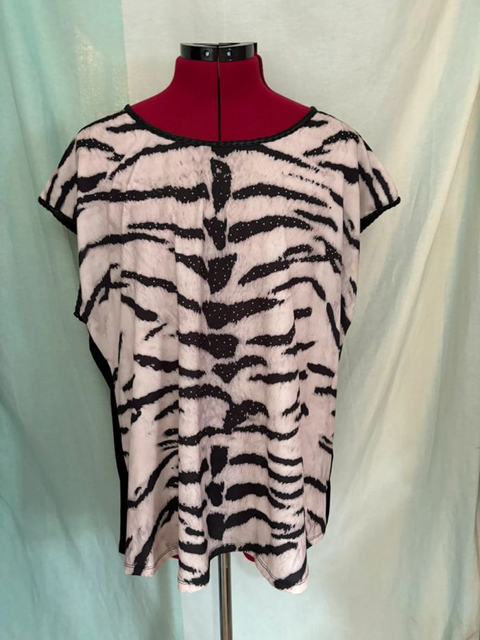 Magnifique blouse manches courtes imprimé animal avec strass - photo numéro 5