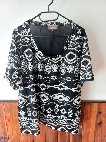Tee-shirt noir et blanc