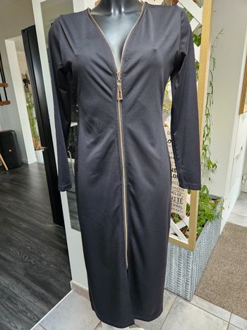 Longue robe noir à tirette taille L/XL