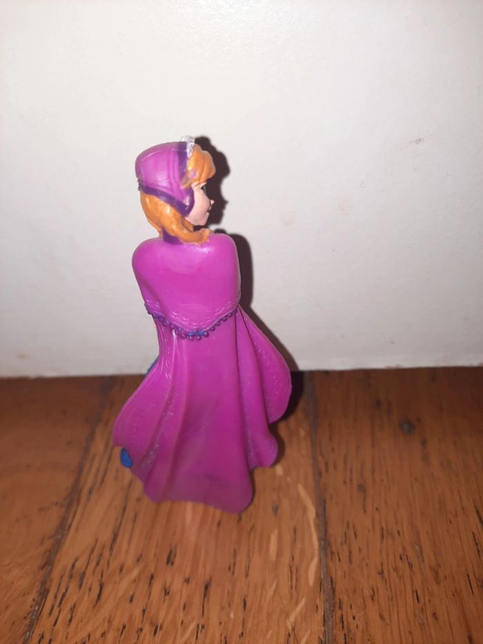 Figurine Anna reine des neiges - photo numéro 3