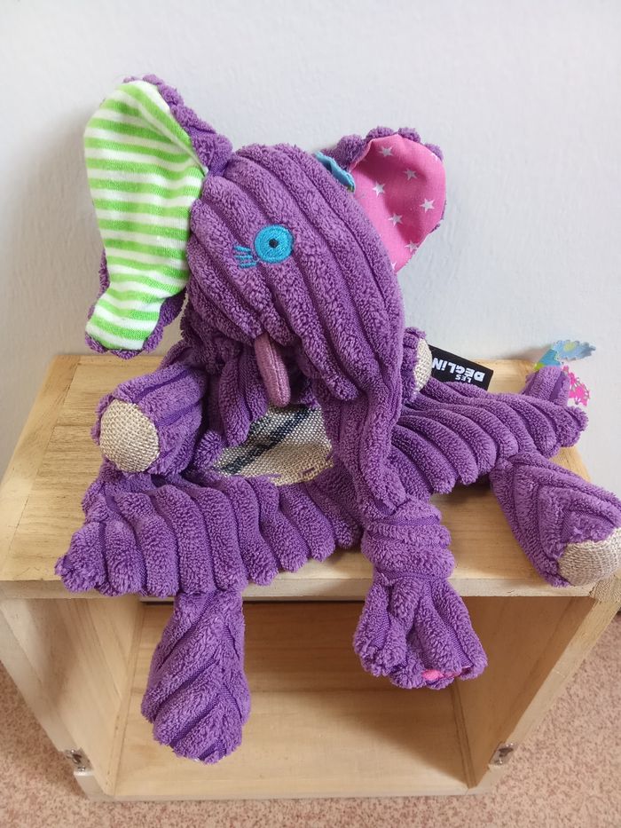 Doudou éléphant violet, baby deglingos , oreilles rose, vert, yeux bleu