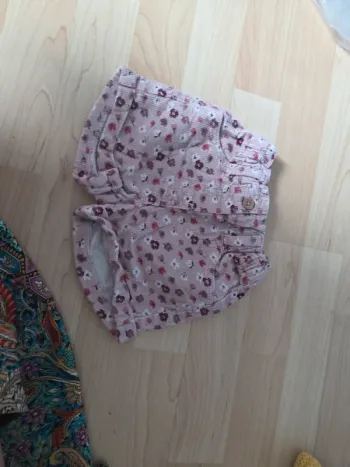 Short velours taille 24mois gemo