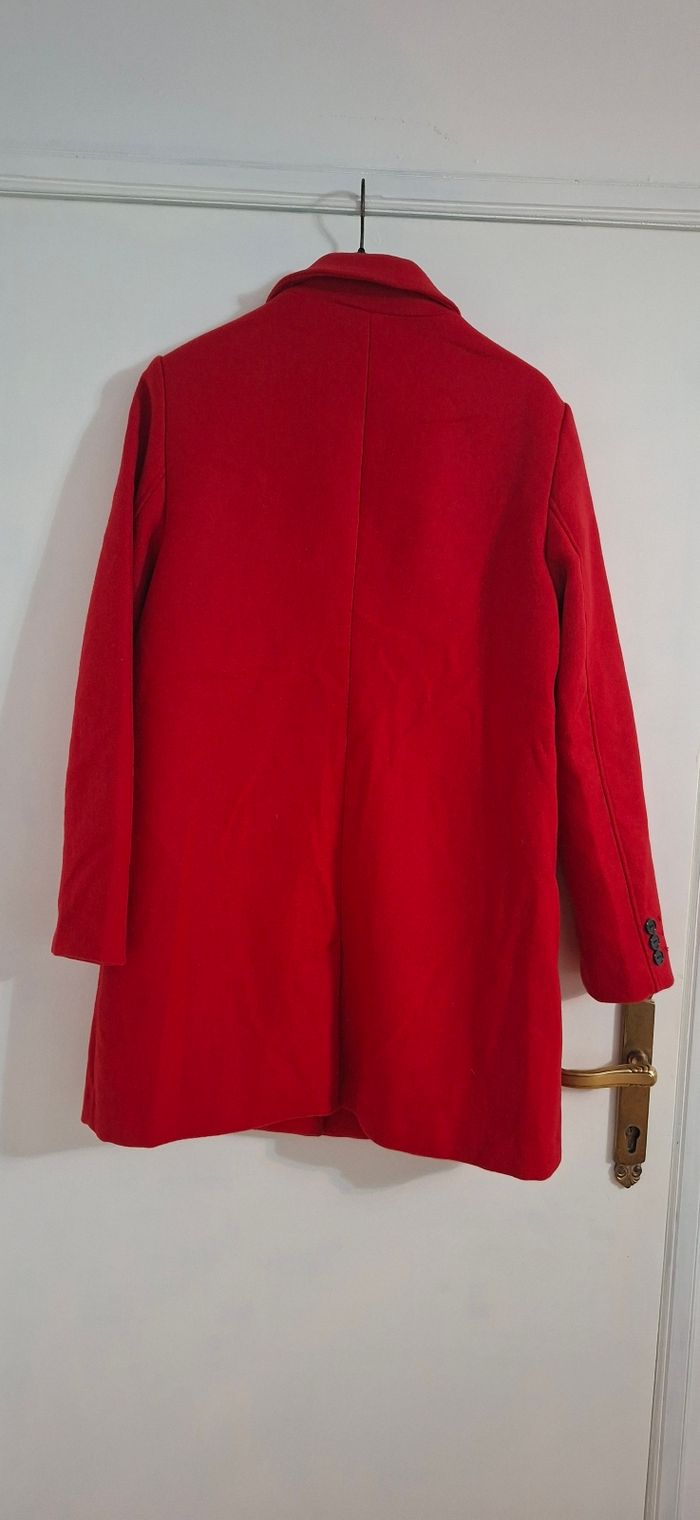 Manteau rouge - photo numéro 3