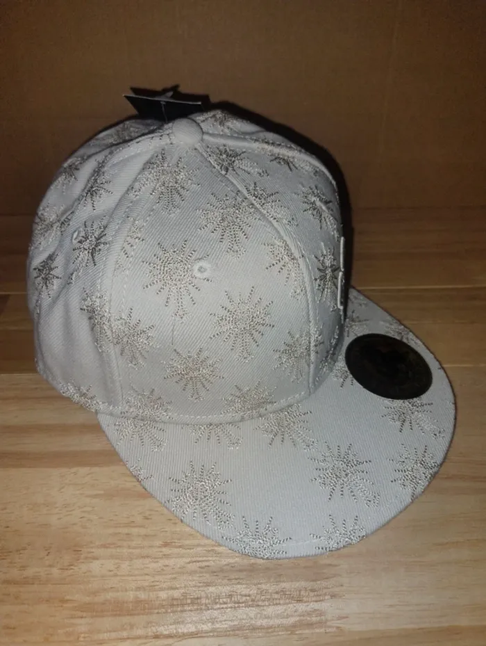 Casquette hip-hop Tupac pour femme et homme avec broderie croix, bord plat,
taille L ou 59 cm - photo numéro 2