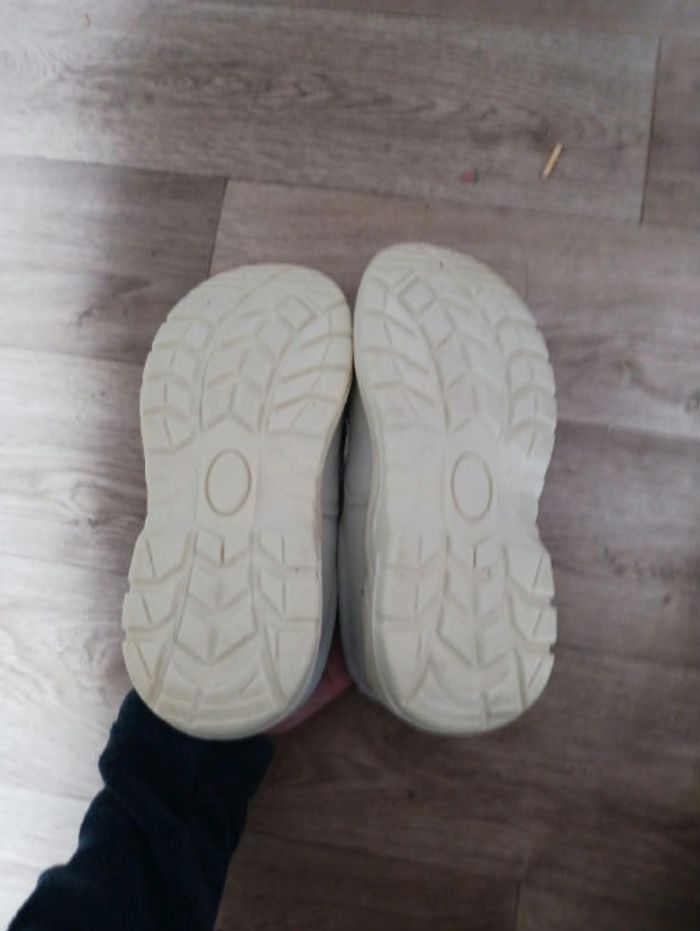 Chaussures antidérapante (pour ASSP ou travail dans le médical) - photo numéro 2