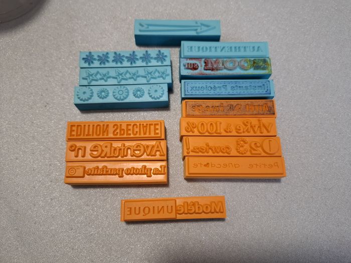 Boîte à tampons Toga x 16 "mots indispensables" scrapbooking/carterie comme neufs - photo numéro 3