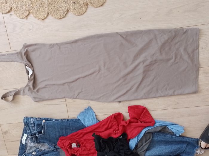 Lot jean+ robe+ 4 hauts