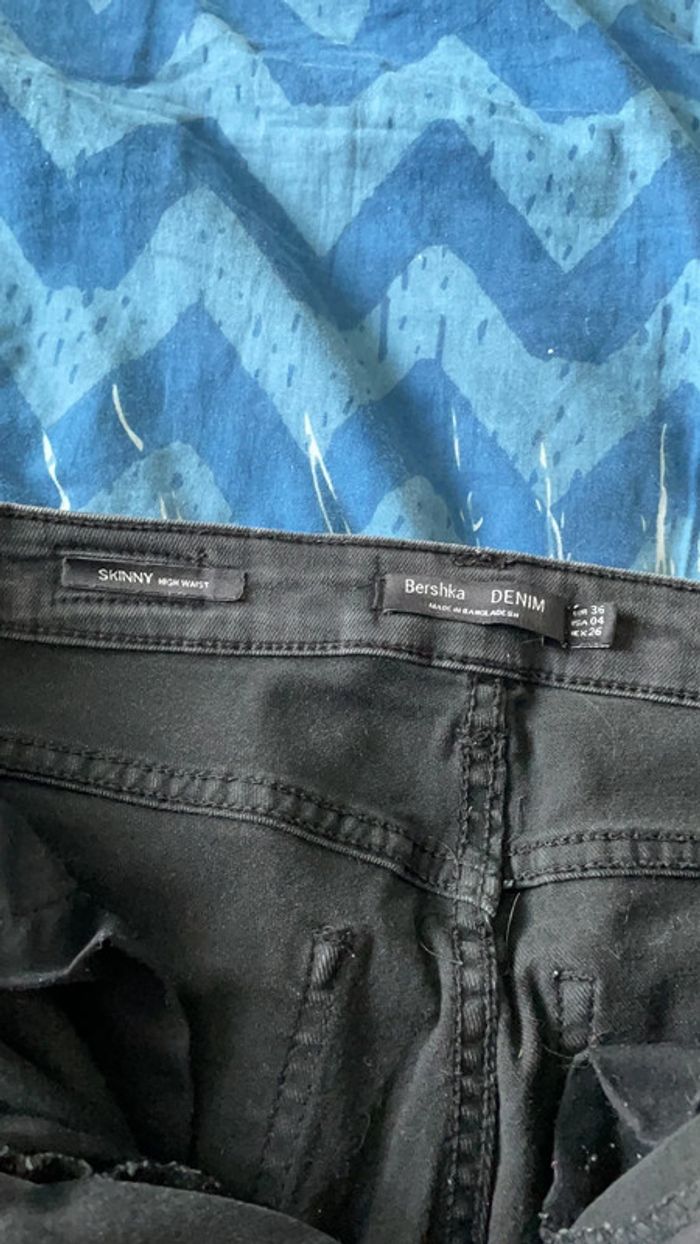 Jeans taille haute Bershka - photo numéro 2