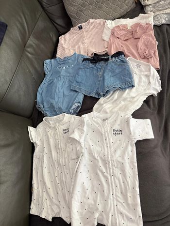 Lot de 8 vêtements Kiabi en 9 mois