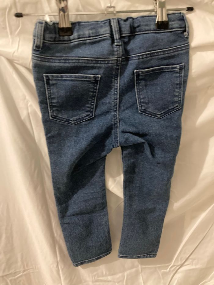 Jean slim bleu bébé – Zara – Taille 2 ans – Très bon état - photo numéro 2
