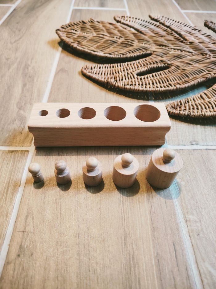 👶Jeu perception dimensionnelle - Bloc cylindres /poids en bois Montessori - photo numéro 1