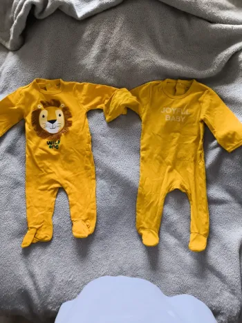 Lot de 2 pyjamas 3 mois kiabi
