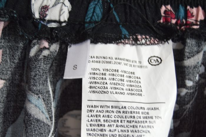 Jupe fleurie noire Yessica (C&A) – Taille S – Coupe fluide - photo numéro 3