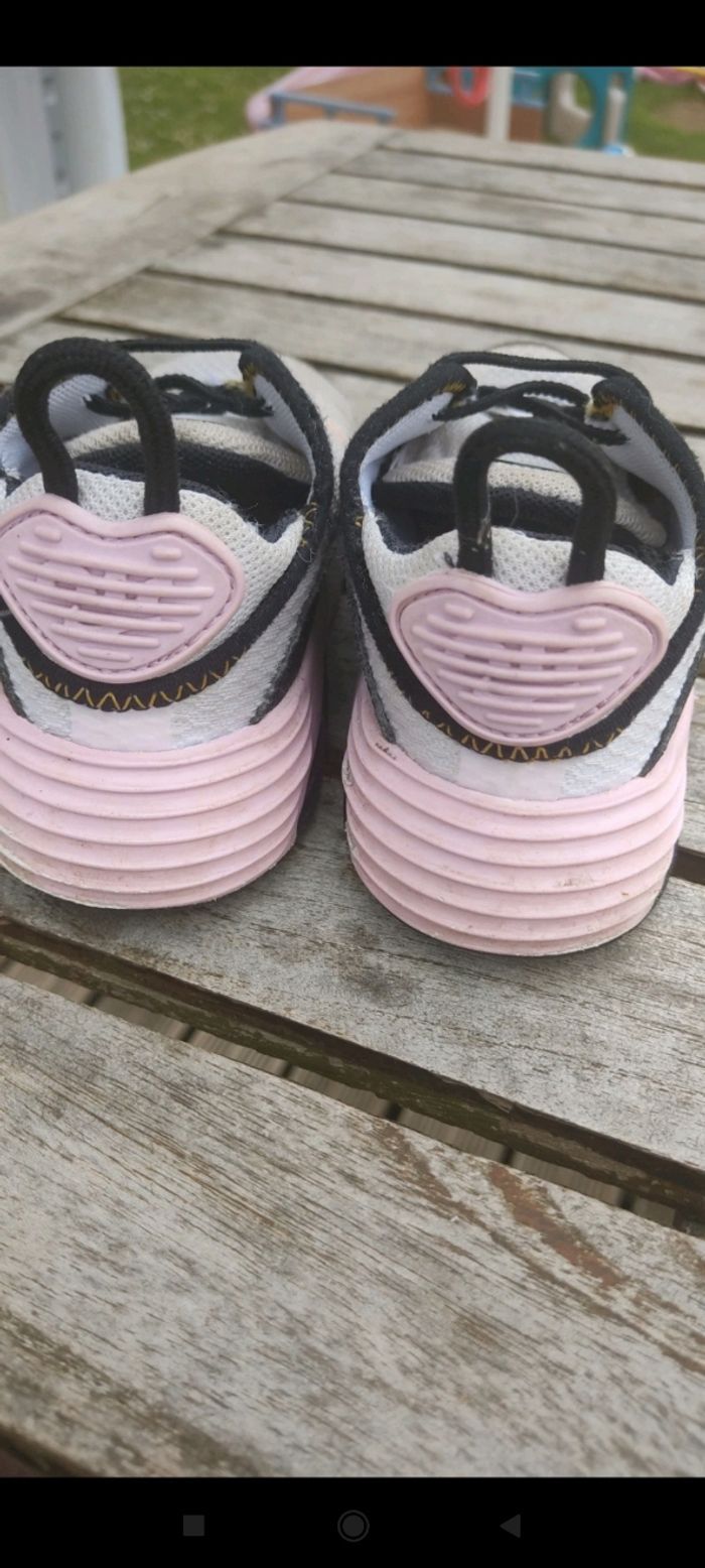 Basket Nike t 26 - photo numéro 3