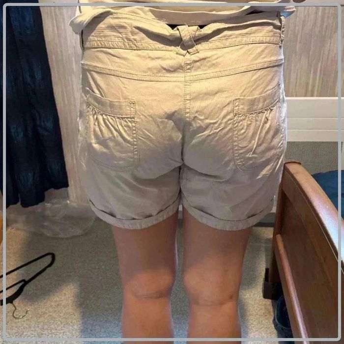 Tres  jolie short  taille 40 - photo numéro 3