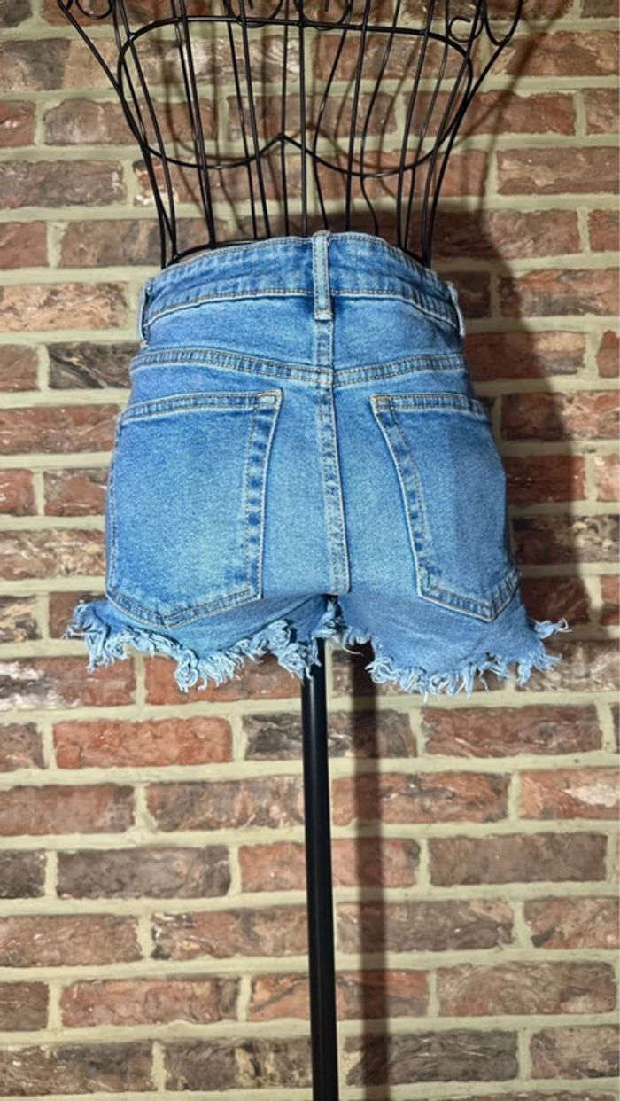 Short en jeans Zara effet déchiré Taille S /36 - photo numéro 11