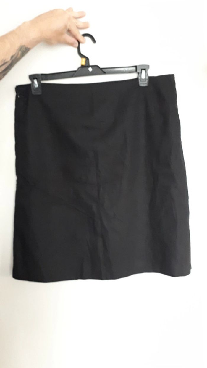 Jupe noir T46 à fermeture