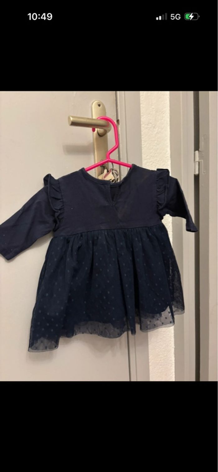 2 robes en tulle manches longues 3 mois - photo numéro 3