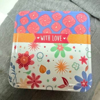 Boîte en métal WITH LOVE - Aroma Zone