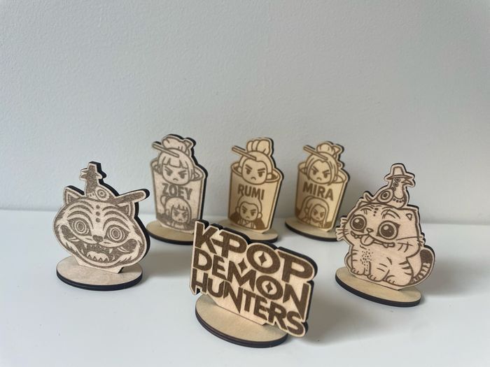 Figurine en bois Kpop demon hunters à décorer - photo numéro 4