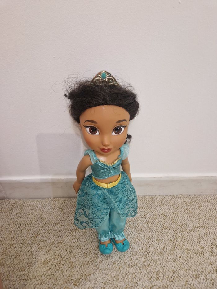 Poupée Jasmine Princesse - photo numéro 2