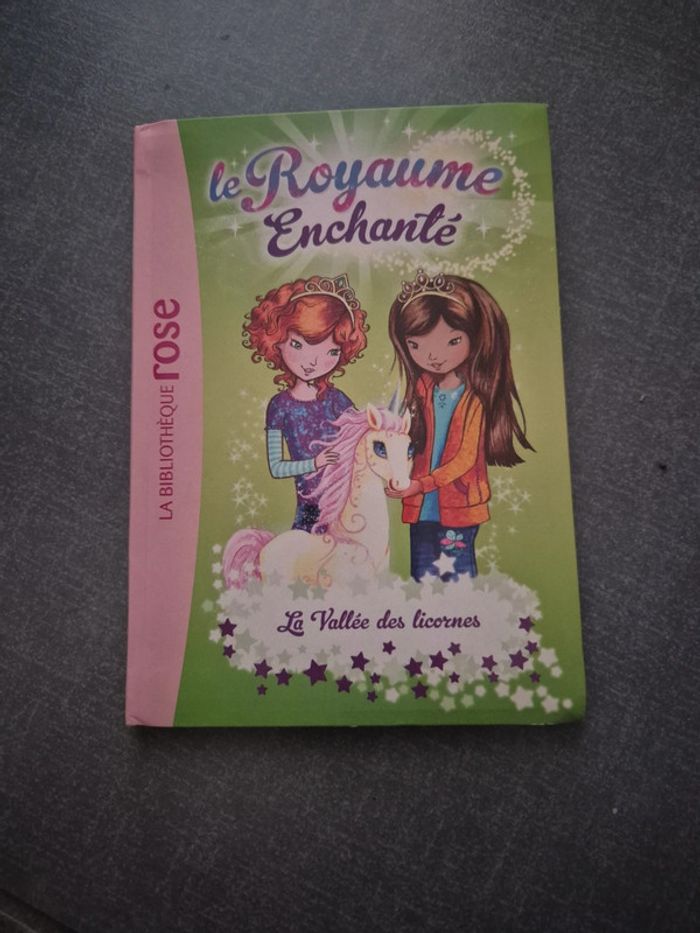 Livre collection "le royaume enchanté"