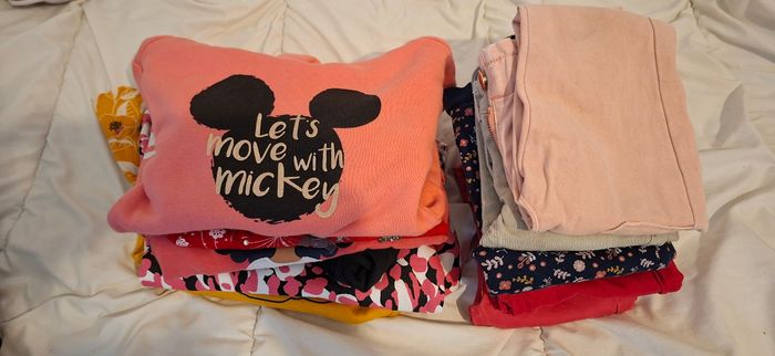 Lot de vêtements fille 3 a 4 ans - photo numéro 3