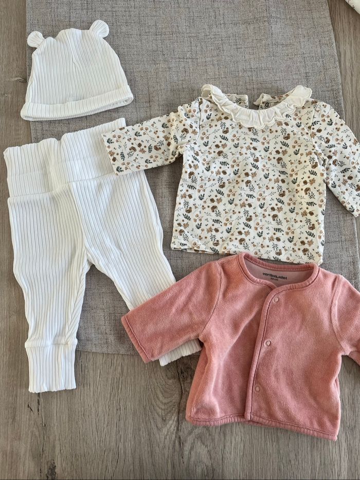 Lot vêtements 0 mois fille - photo numéro 4