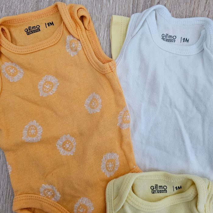 Bodies + pyjama - photo numéro 2