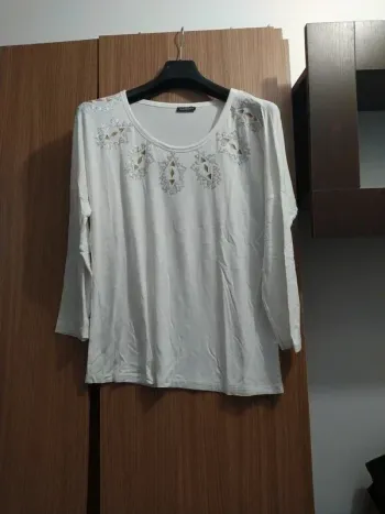 T-shirt blanc brodé In Extenso – Femme – Taille M – Manches 3/4