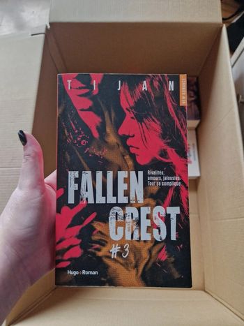 Livre: Fallen Crest #3 " de TIJAN
