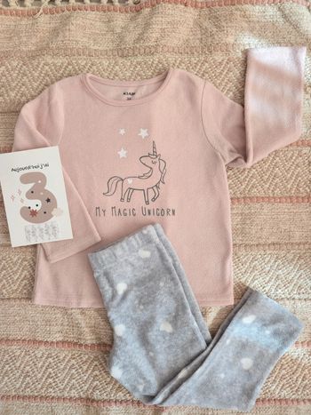 Pyjama Licorne coeurs rose et gris kiabi 3 ans