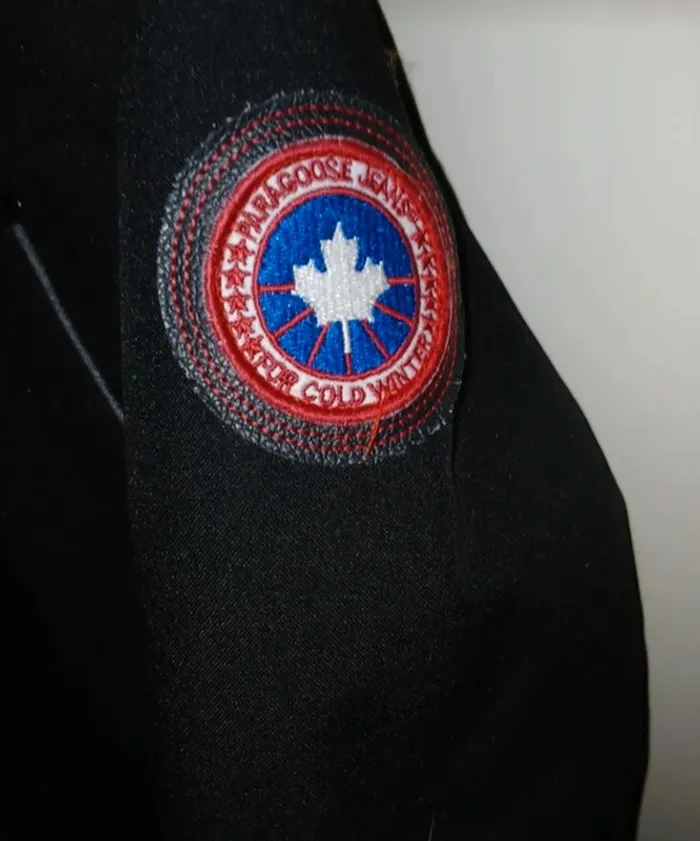 Parka noire à capuche - photo numéro 6