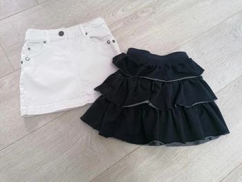 Lot de deux jupes Taille 4 ans