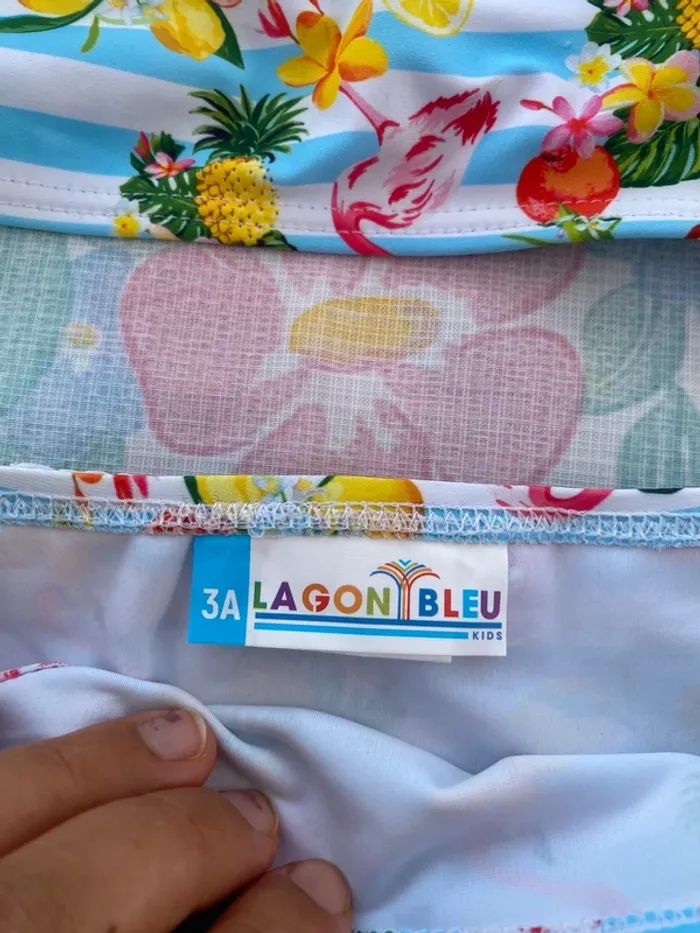 Beau maillot de bain bikini 2 pièces neuf 3 ans - photo numéro 4