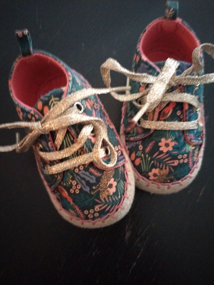 Chaussure bébé - photo numéro 1