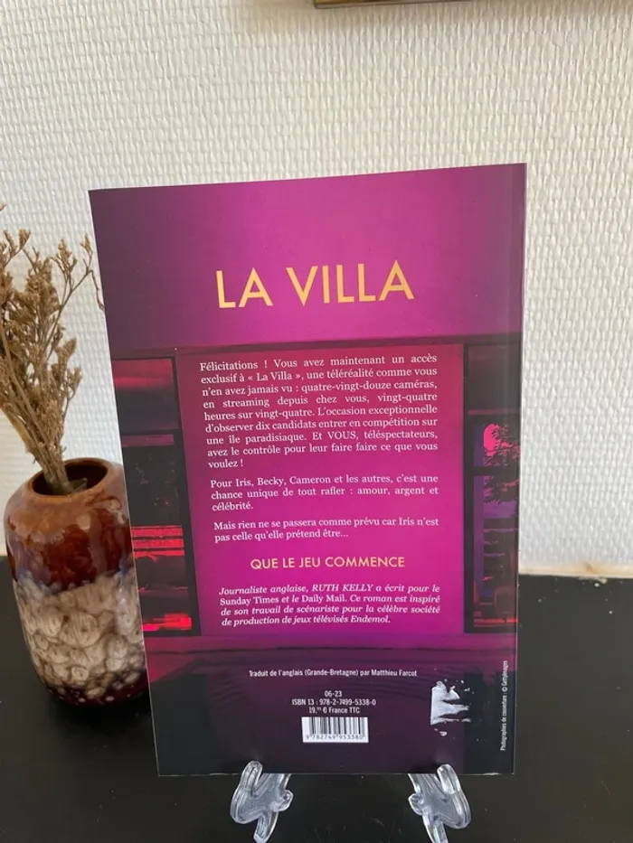 Livre - La villa - photo numéro 4