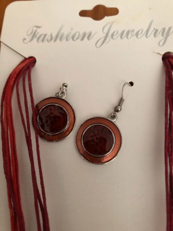 Parure collier et boucles d'oreilles rouges - photo numéro 3