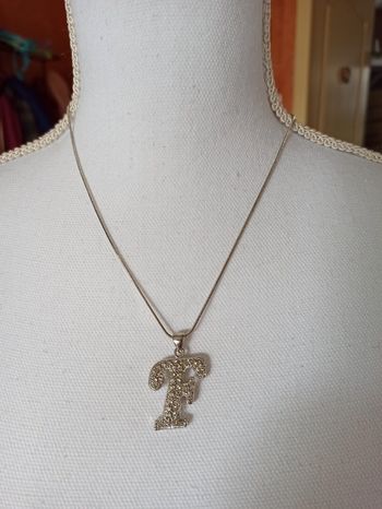 Collier lettre strass