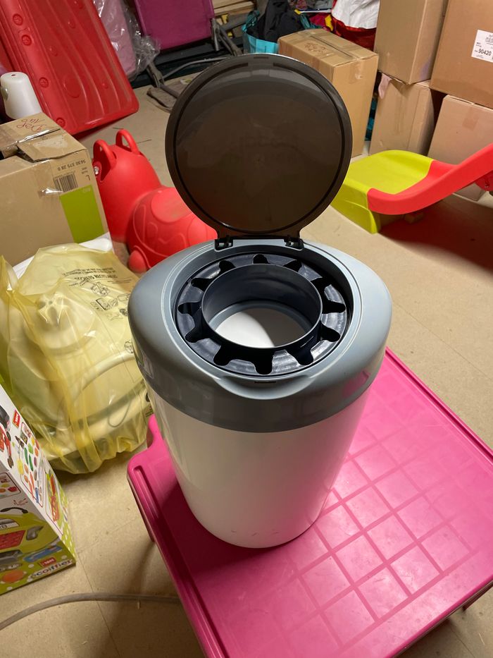 Poubelle à couche - photo numéro 2