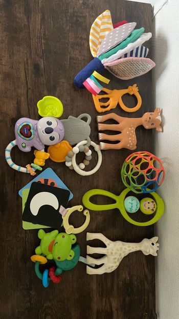 Lot  21 différents jeux d'éveils bébé