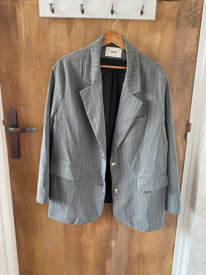 Veste tailleur rayée Grise Lila