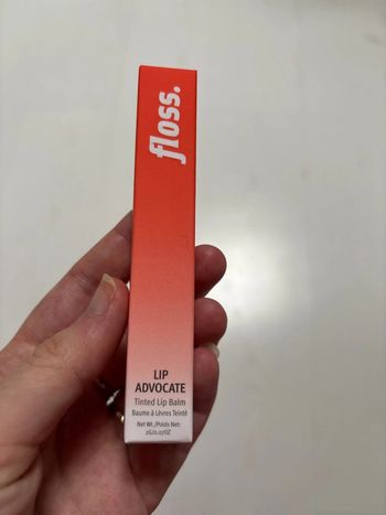 Floss lip advocate